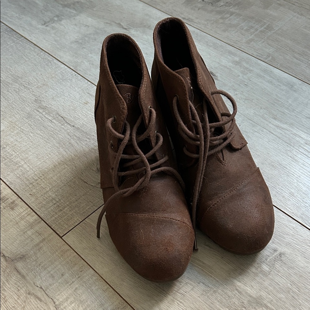 Bob’s Women's Brown Lace-Up Ankle Boots